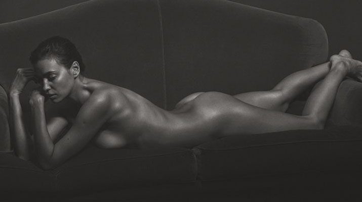 Irina Shayk completamente desnuda