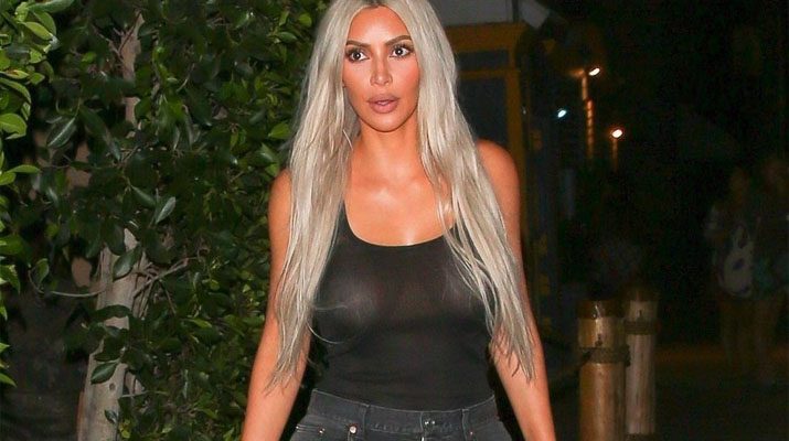 Kim Kardashian transparentando tetas en Santa Mónica