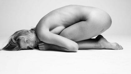 Jessica LaRusso desnuda en una sesión en blanco y negro