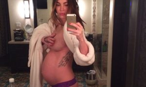 Megan Fox se saca fotos desnuda y embarazada