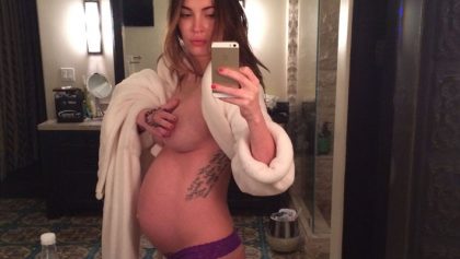 Megan Fox se saca fotos desnuda y embarazada
