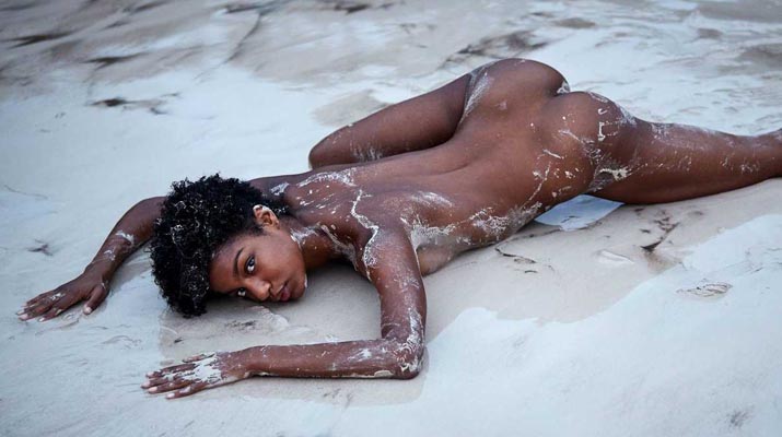 Ebonee Davis hermosa modelo desnuda para treats! Magazine